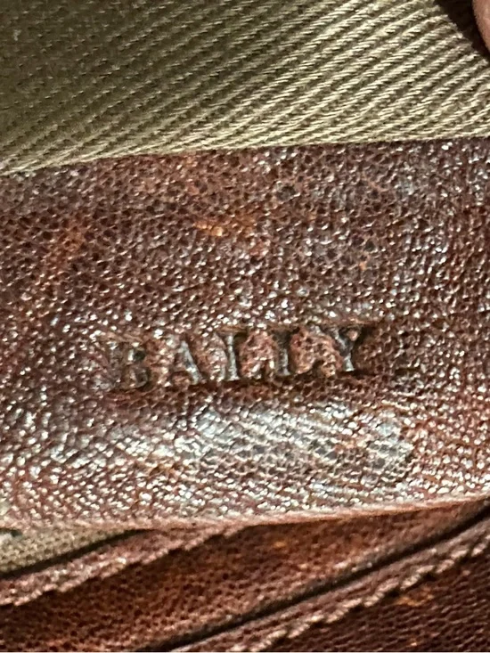 Bally Mopeeh Quilted Leather Shoulder Bag Brown Chain Medallion Y2K Italy - Picture 13 of 14